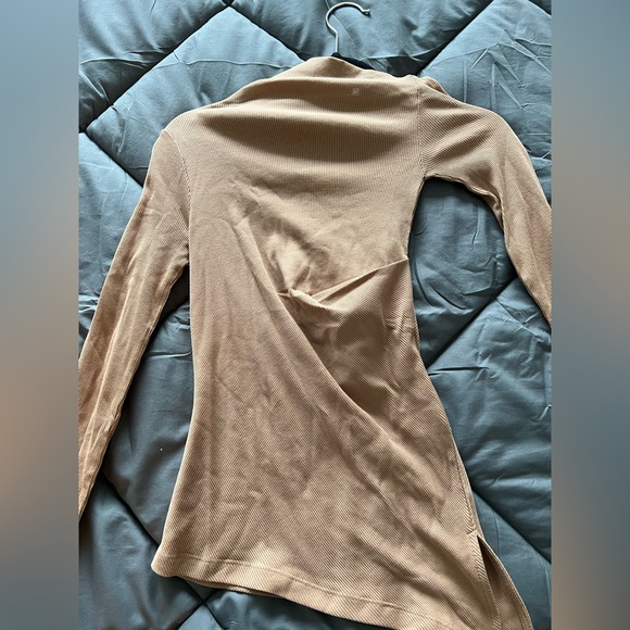 Helmut Lang Top in Almond Butter - Picture 4 of 4